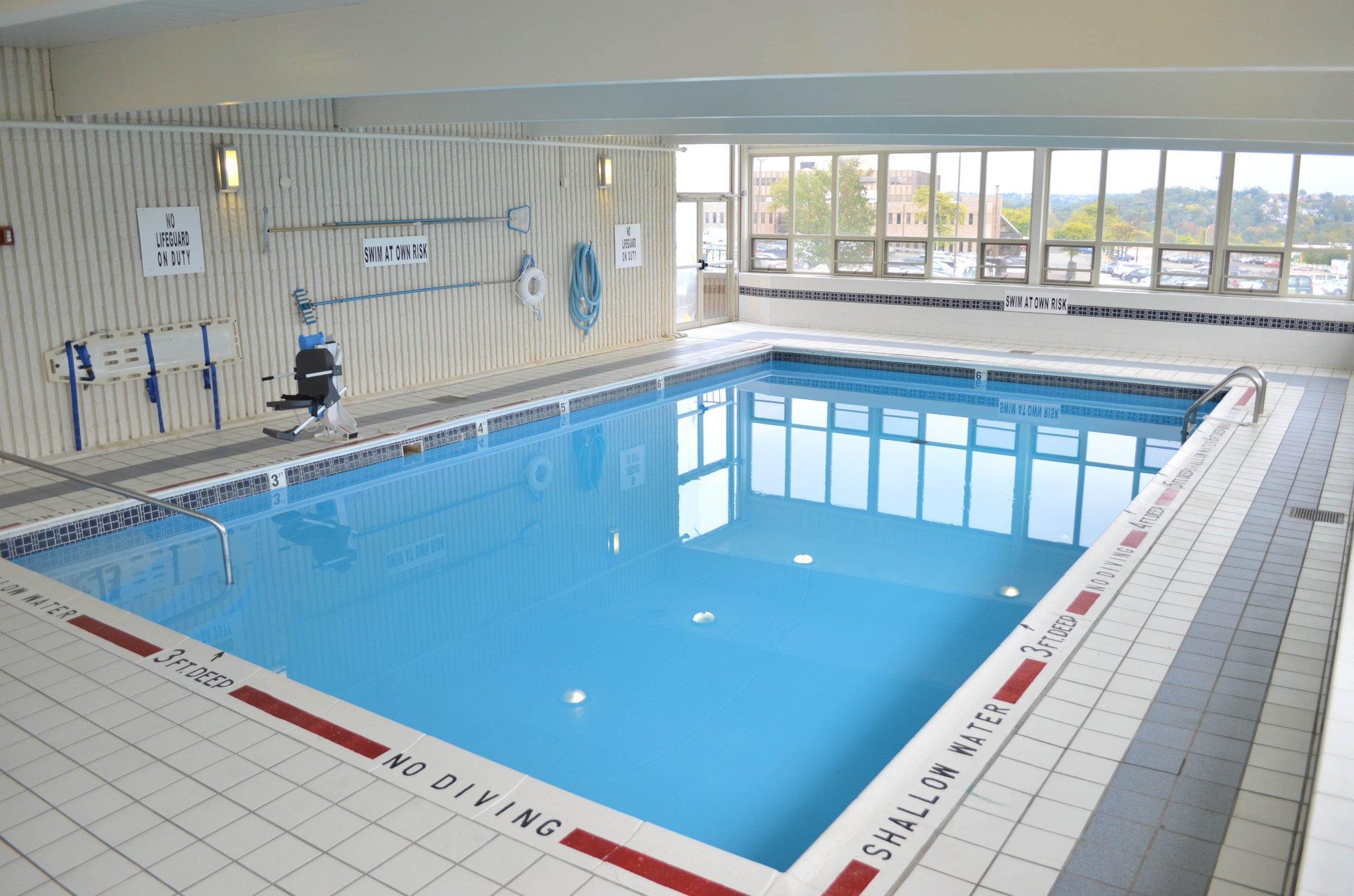 Holiday Inn Express Pittsburgh West - Greentree, An Ihg Hotel Crafton Kültér fotó