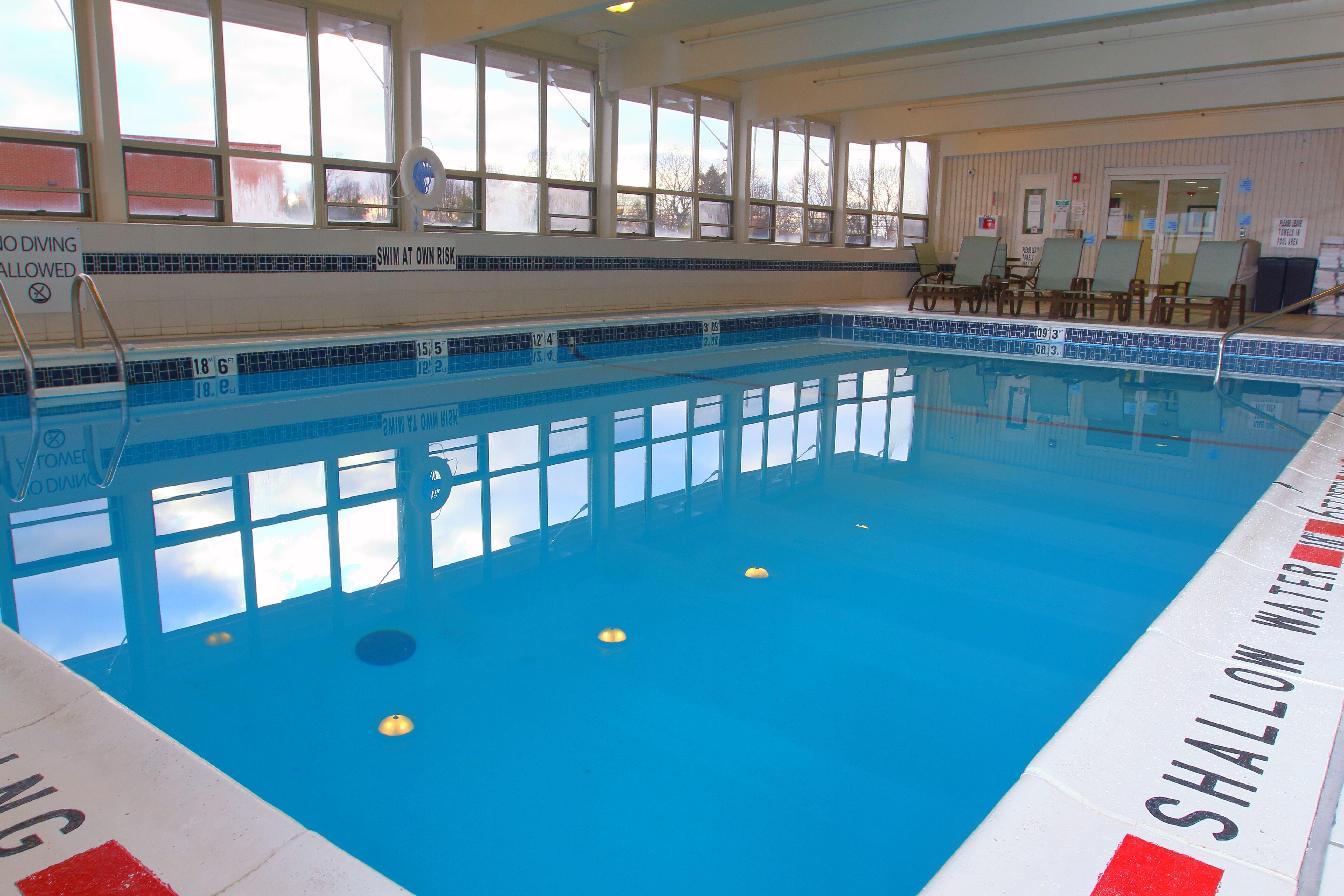 Holiday Inn Express Pittsburgh West - Greentree, An Ihg Hotel Crafton Kültér fotó