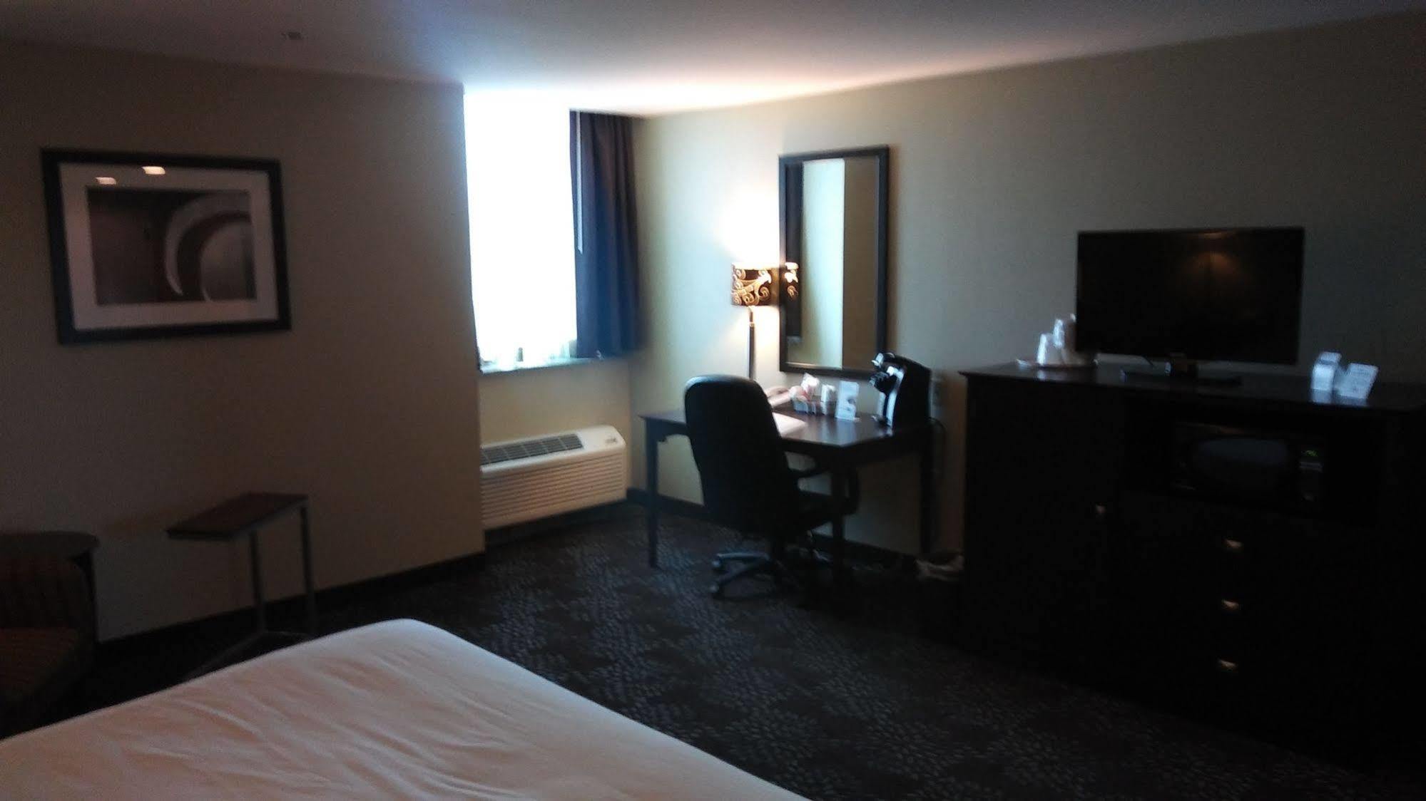 Holiday Inn Express Pittsburgh West - Greentree, An Ihg Hotel Crafton Kültér fotó
