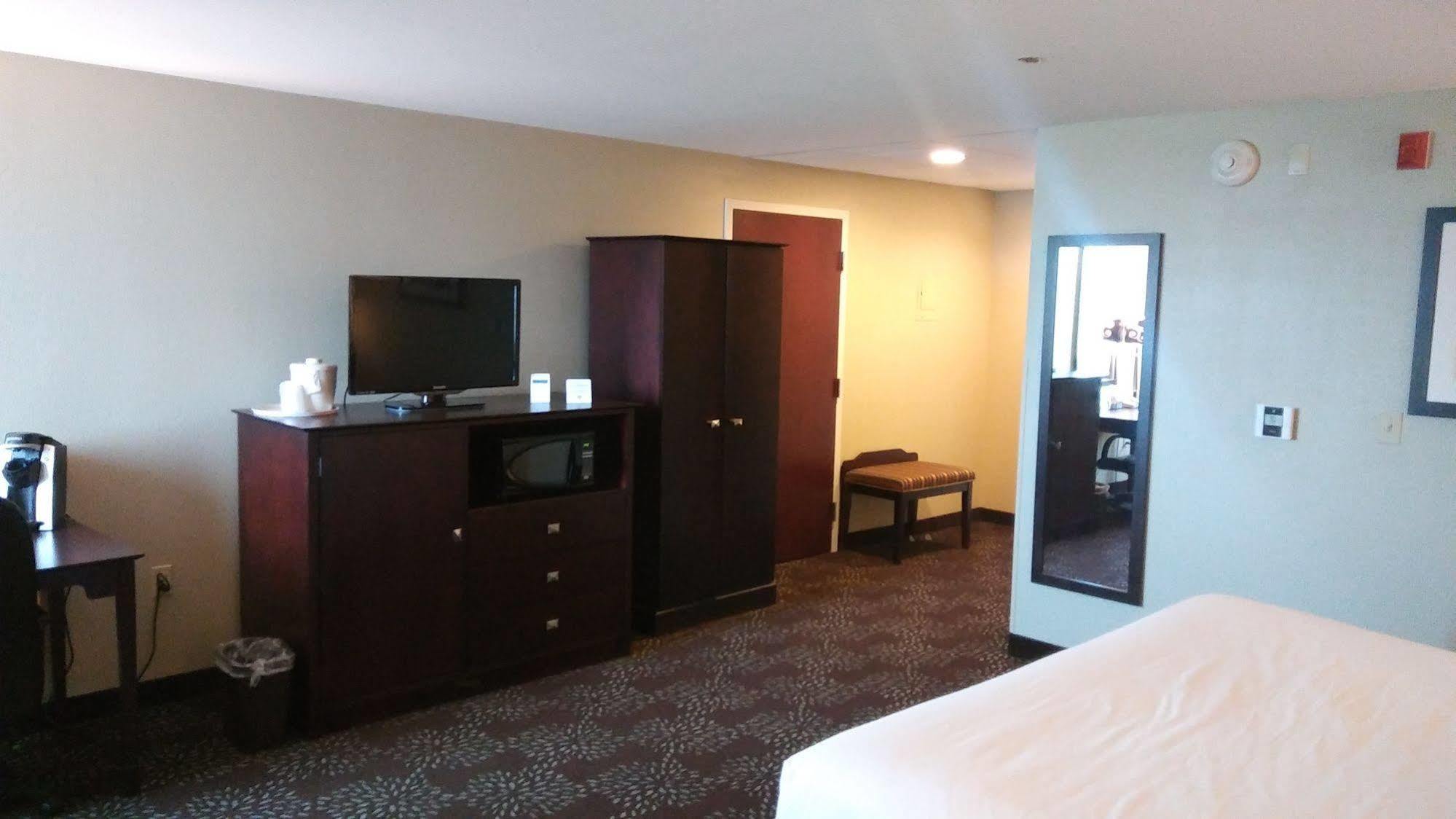 Holiday Inn Express Pittsburgh West - Greentree, An Ihg Hotel Crafton Kültér fotó